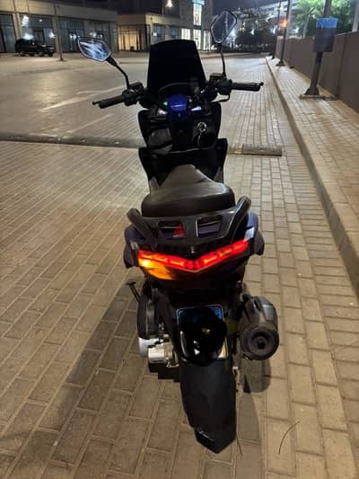 Scooter Hoajin GlC 200