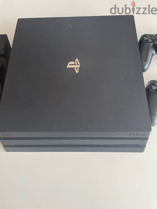 PS4 pro 1TB 1