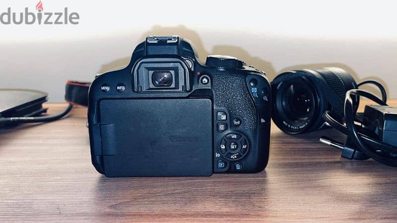 Canon camera 800D 1