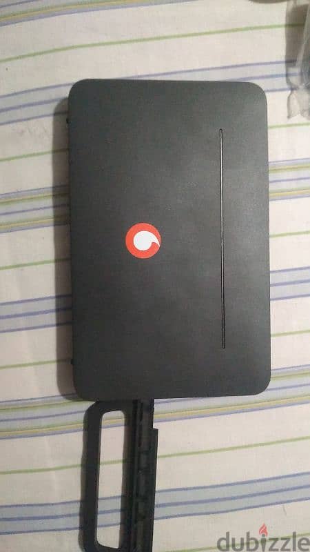 Vodafone Home wireless + super speed router سرعه البيع لي دواعي السفر 3