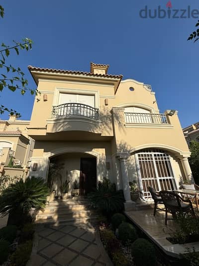 Standalone villa in El Patio 6 (Prime location)