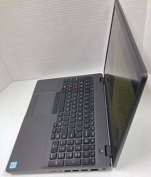 dell precision 3541/ i7/ جيل تاسع بكارت شاشة 4 جيجا 7