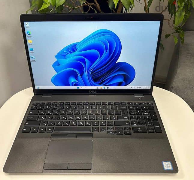 dell precision 3541/ i7/ جيل تاسع بكارت شاشة 4 جيجا 8