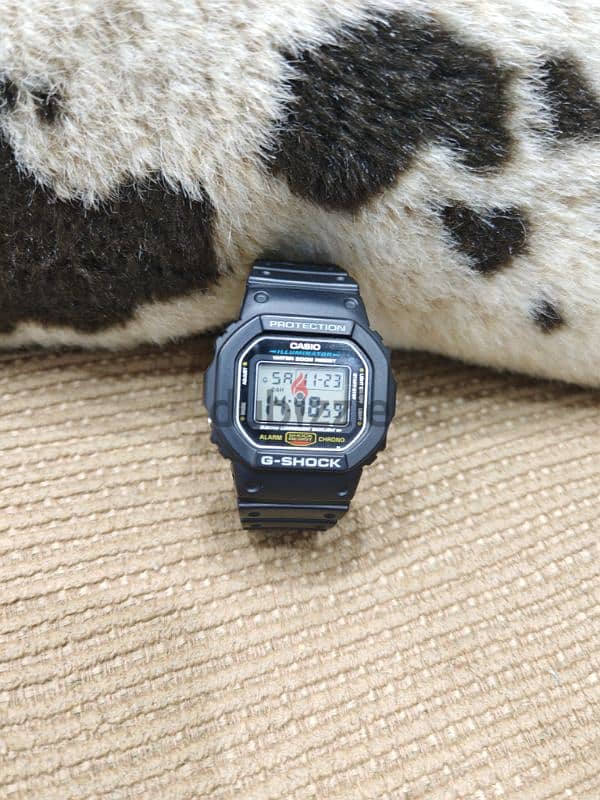 g shock (DW-5600E-1VDF) 0