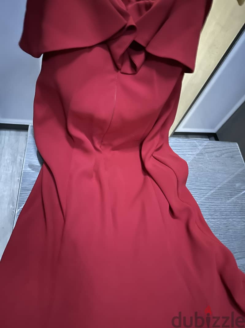 Red offshoulder Dress 4