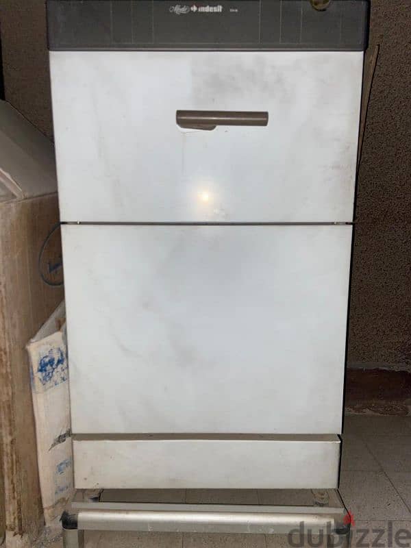 غسالة اطباق Indesit 0