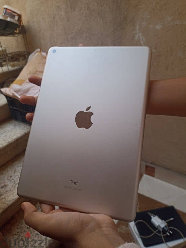 Ipad 8      جيل ثامن 1