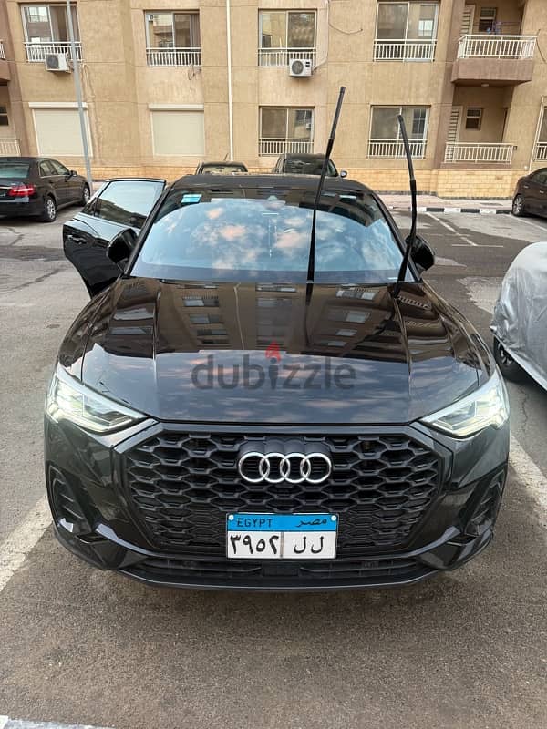 Audi Q3 2023 0