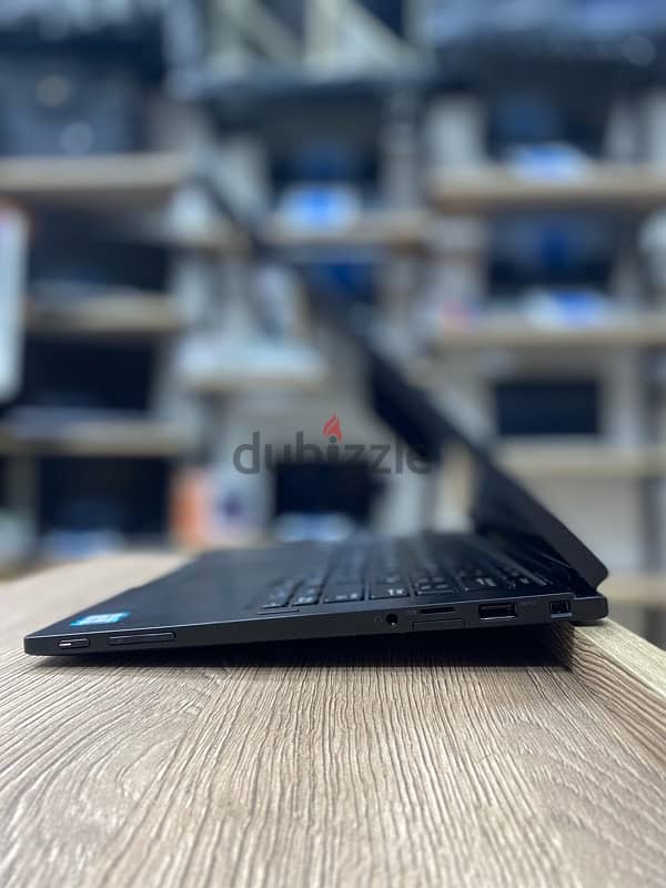 لابتوب تابلت تاتش 2*1 // عرض لآخر نوفمبر Dell 7390 i5 8th/8/256 2