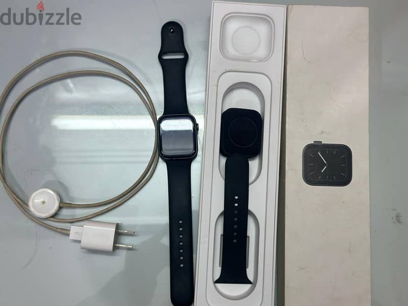 Apple Watch Series 5 44mm from America + 4 Bands + 3 Covers 0