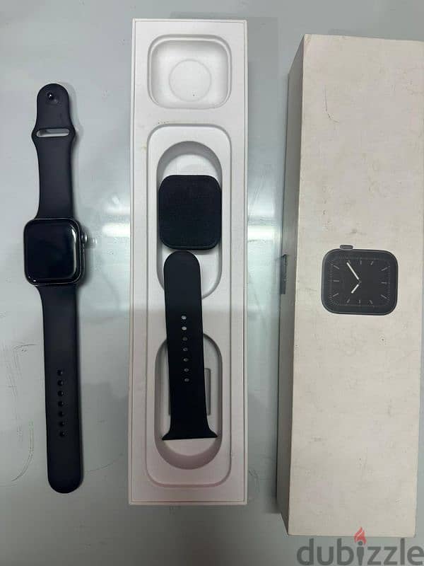 Apple Watch Series 5 44mm from America + 4 Bands + 3 Covers 4