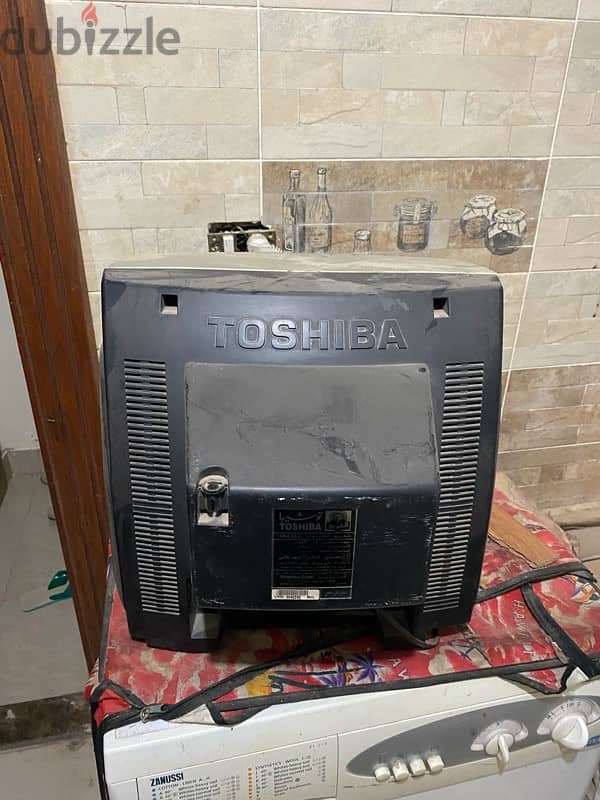 Toshiba colored tv 2