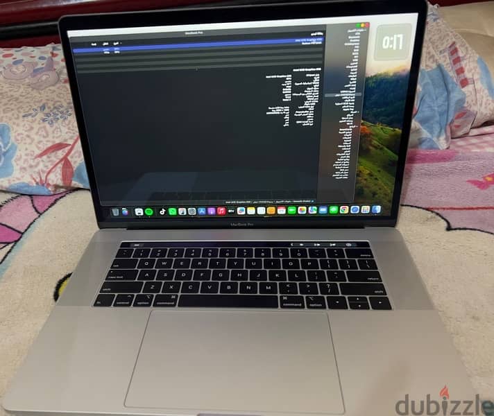 Macbook Pro 2019 i9 15,4inch Model A1990 5