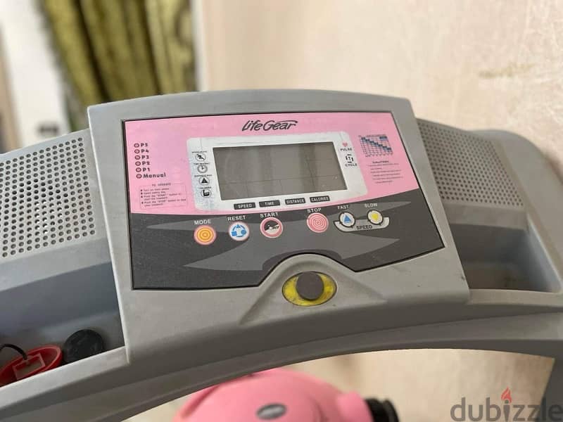 treadmill مشايه حموله 120 كيلو لم تستعمل الا مرات قليله 4