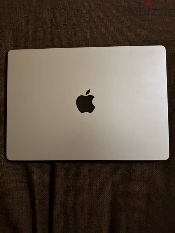 Macbook Pro M2 Pro - 14 Inch - 32GB ram - 1TB storage 1