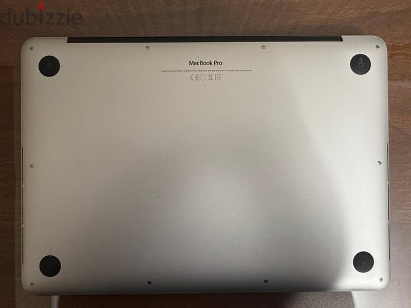 Apple MacBook Pro 1