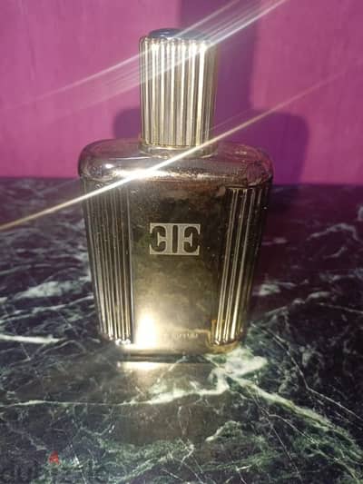 برفان  (125ML ) Escada اوريچينال بدون العلبه للأسف.