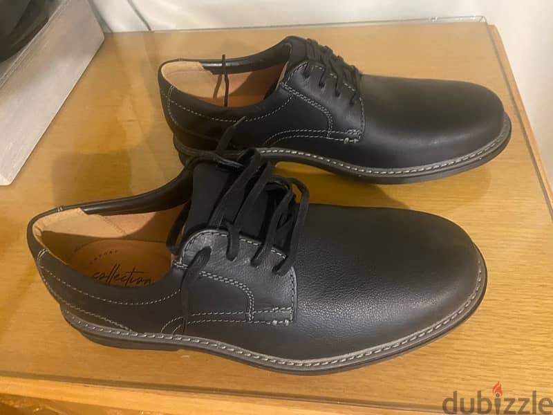 Clark’s black  leather shoes 0