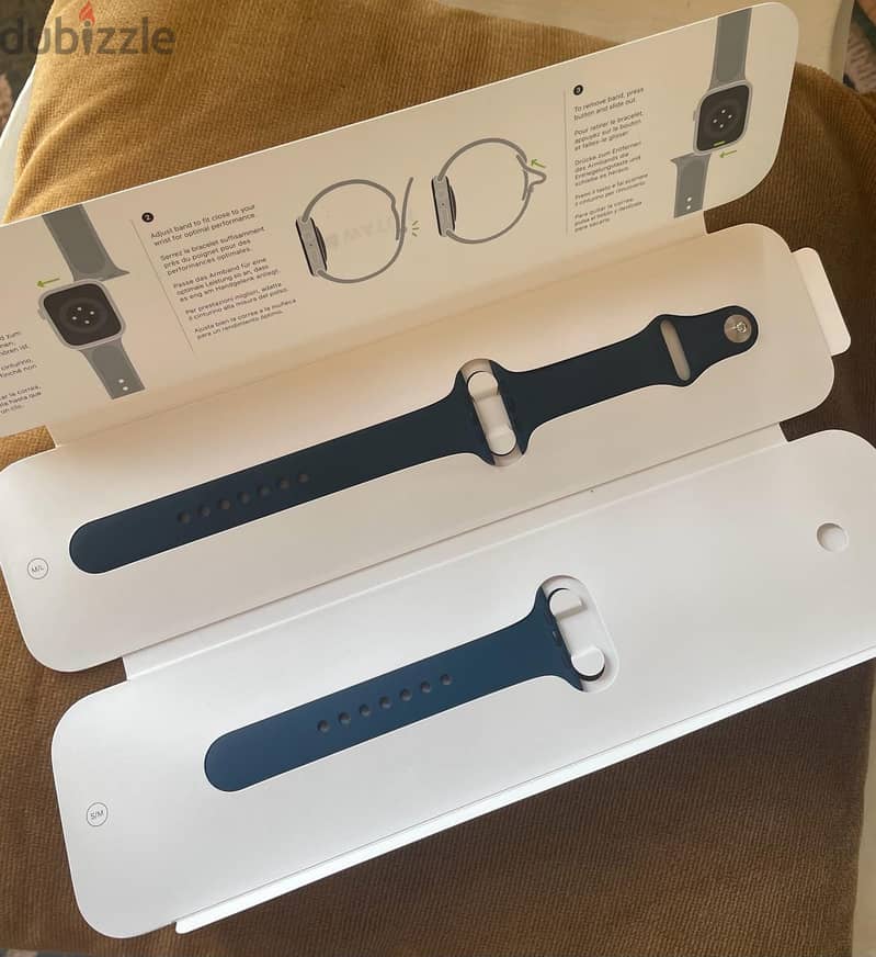 Apple Watch Series 7, Blue Aluminum Case, Abyss Blue Sport Band, 45 MM 4