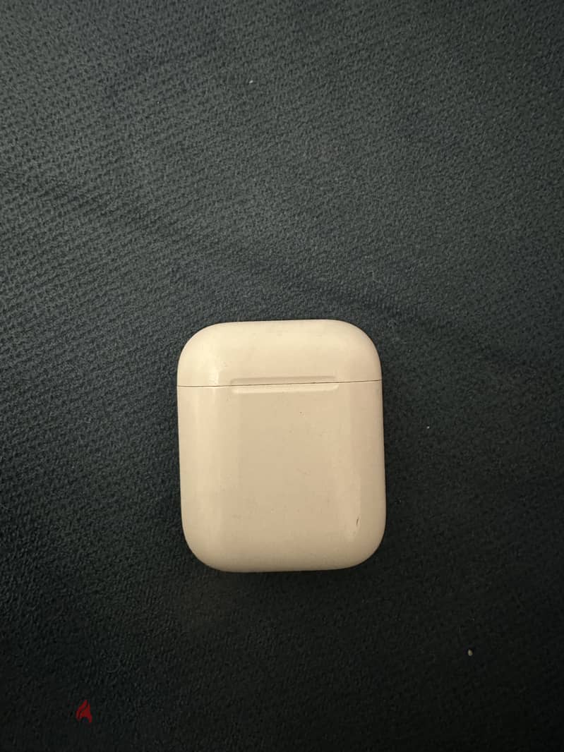 Apple AirPods 0