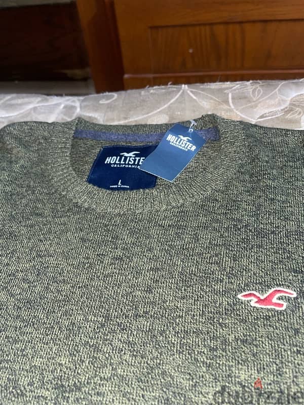 hollister pullover large 0