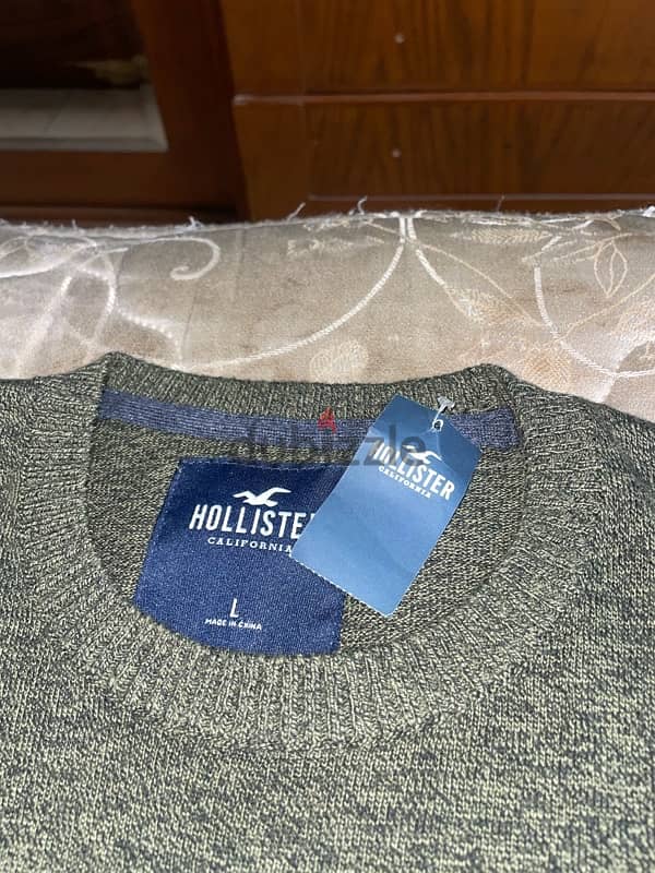 hollister pullover large 1