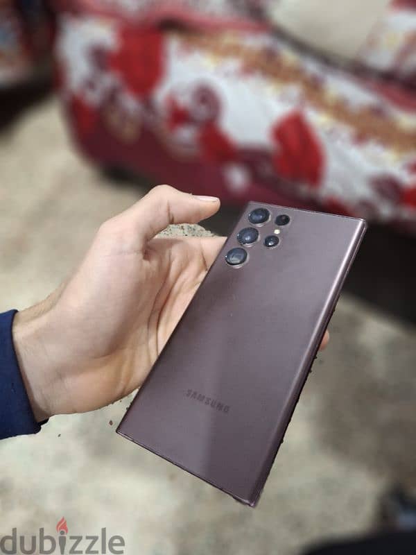 للبيع s22 ultra  بالعلبة 4