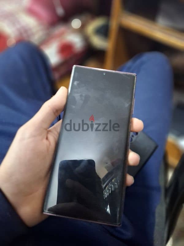 للبيع s22 ultra  بالعلبة 9