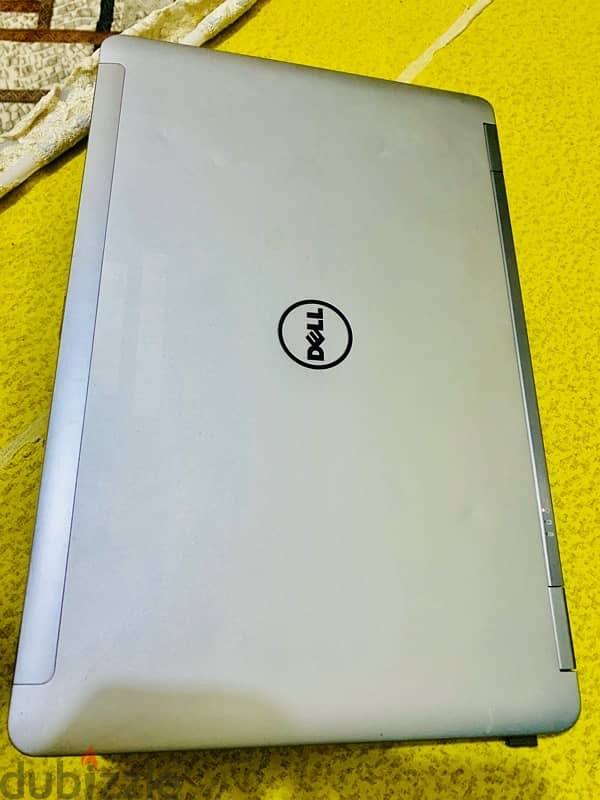 LAPTOP DELL 3