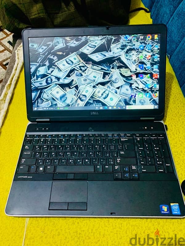 LAPTOP DELL 4