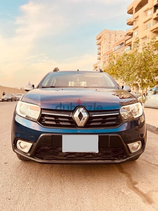 Sandero Stepway 2018 فابريكا من الاكصدام للاكصدام 0