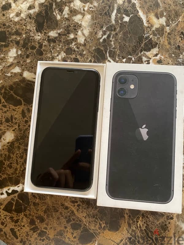 iphone 11 used like new 16,000 0