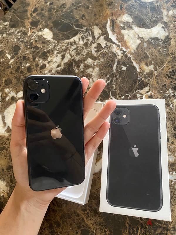 iphone 11 used like new 16,000 3