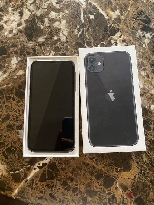 iphone 11 used like new 16,000 9