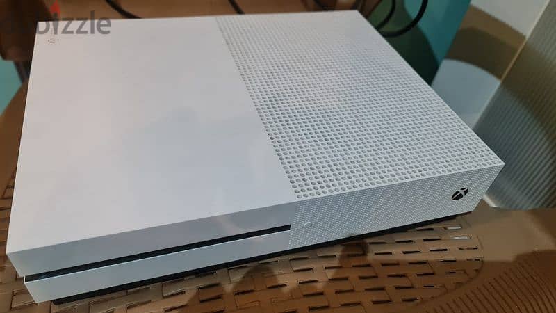 Xbox One S 500 GB 1