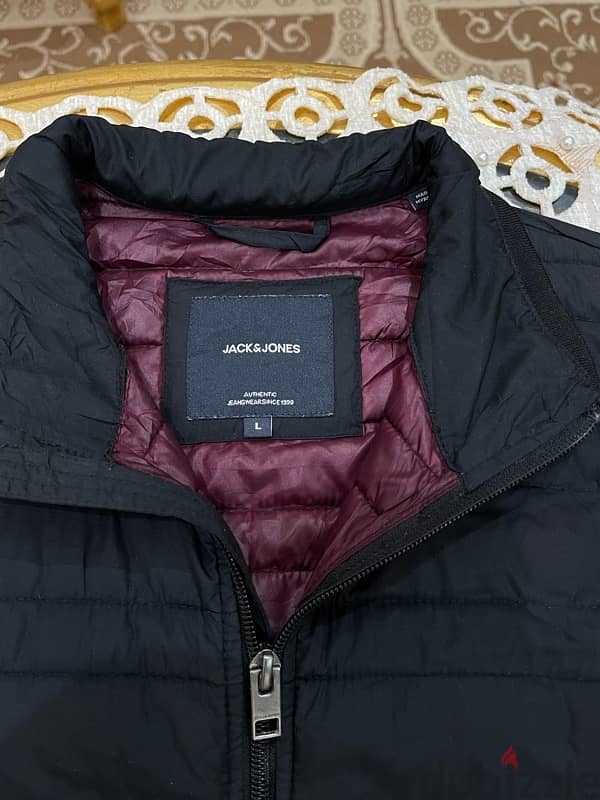 فيست ماركه jack&jones  اوريجنال شيك جدا وارد الخارج 2