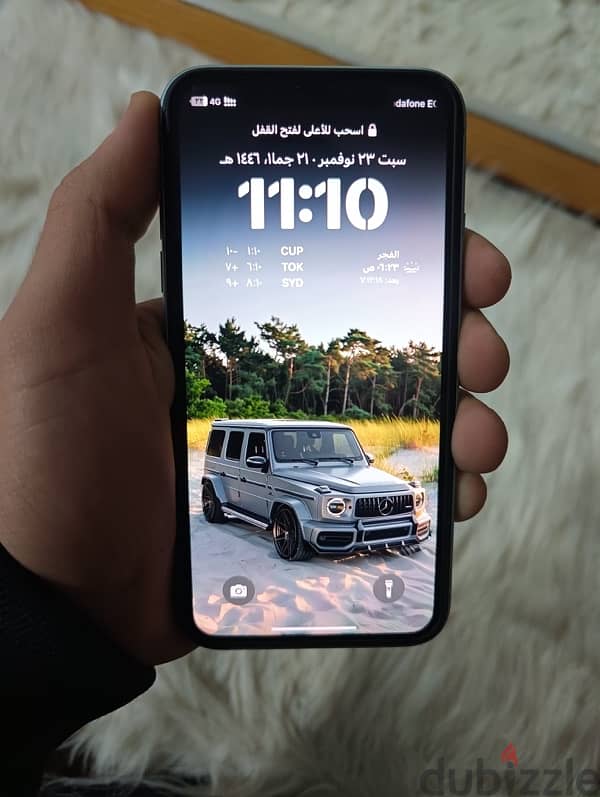 IPhone 11 خطين حالته كويسه جدا 3