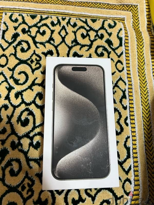 خطين iPhone 15 pro 1