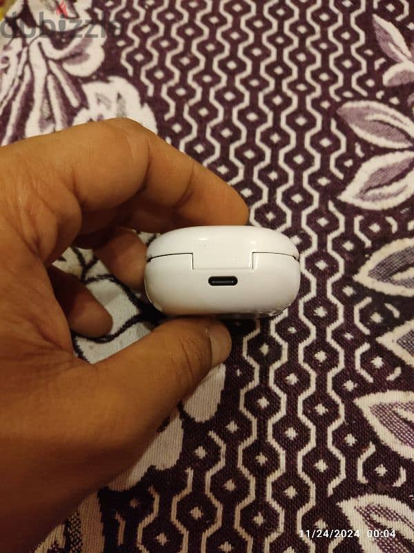 samsung Airpods  2 like new 3