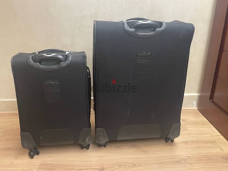 باقل من نصف الثمن Samsonite 4