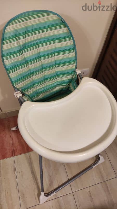 baby eating seat 1