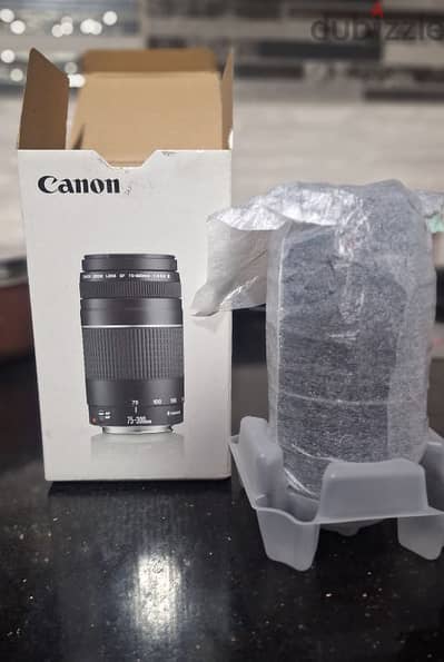 Canon  EF75-300mm F/4-5.6 III lens