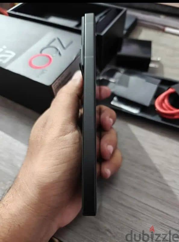 Zte Nubia Z60 Ultra 512/16 العملاق 4