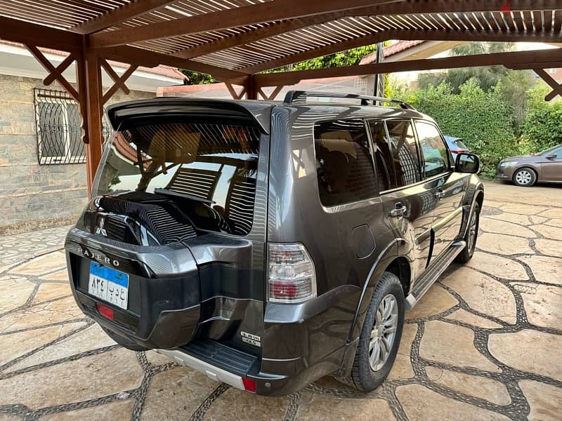 Mitsubishi Pajero 2015 0