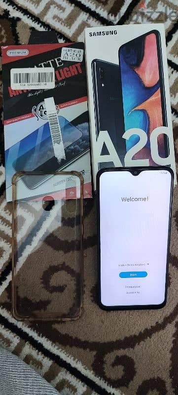 تليفون سامسونج A20 شاشة super amoled 1