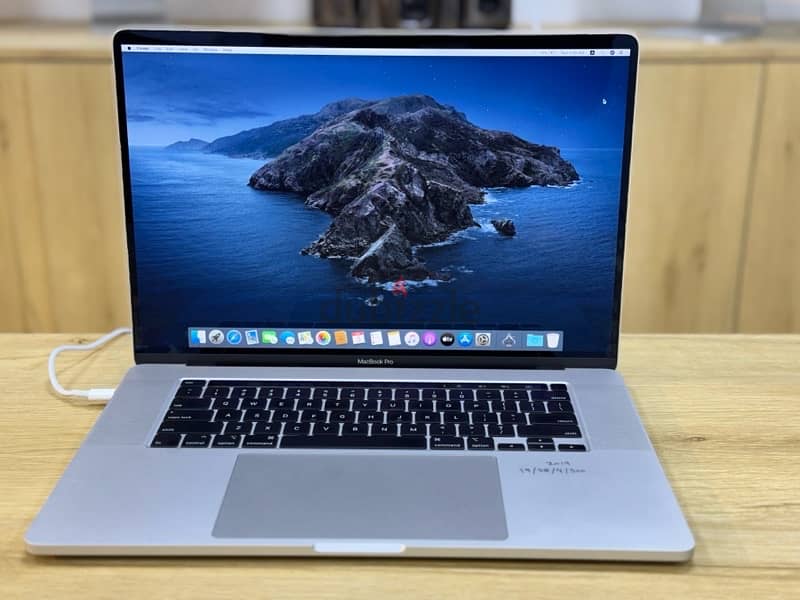 Macbook pro 16”inch 2019 0