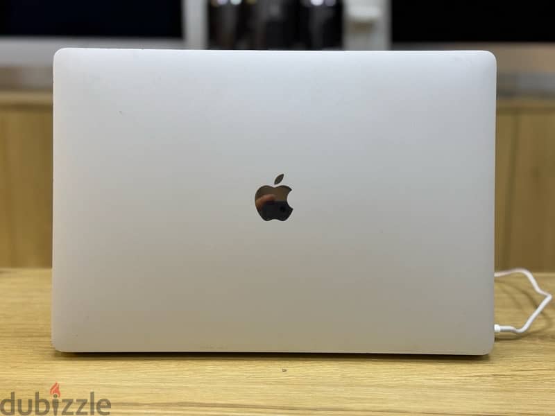 Macbook pro 16”inch 2019 3