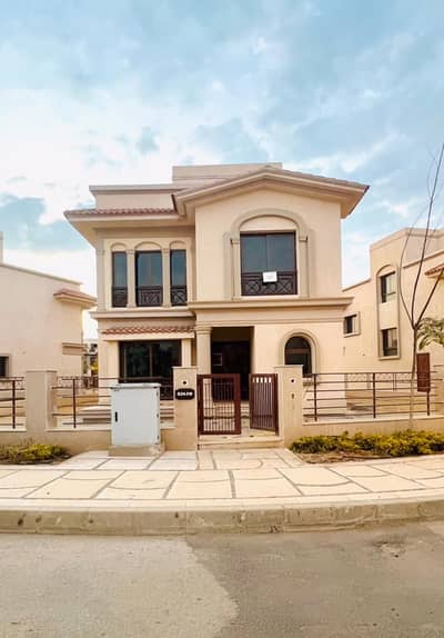 standalone villa for sale in madinaty beside fourseasons area b. u. a 290m