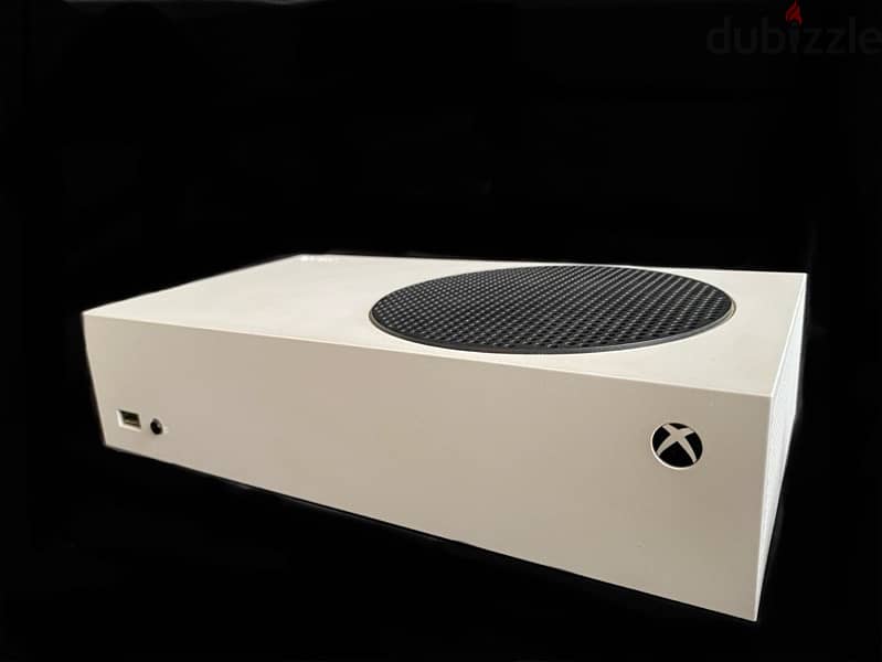 xbox series s (excellent condition) 2