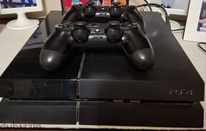 PS4 500G with 2 controllers original 0